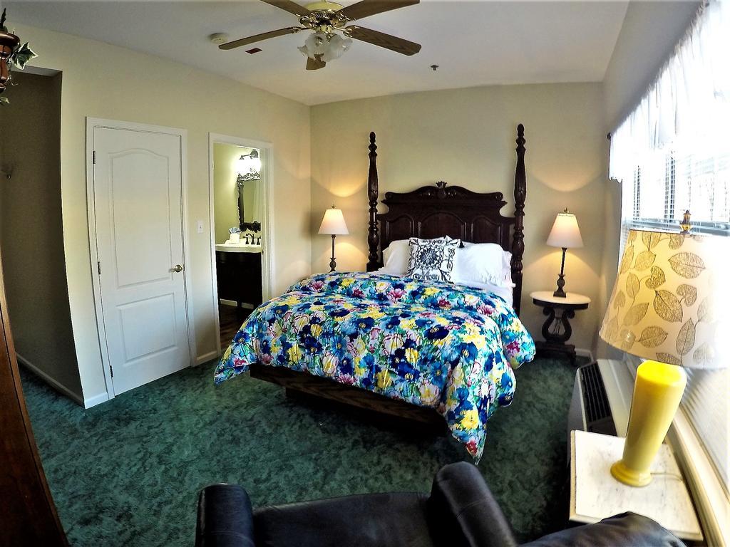 Bradford House Bed And Breakfast Бренсон Екстер'єр фото