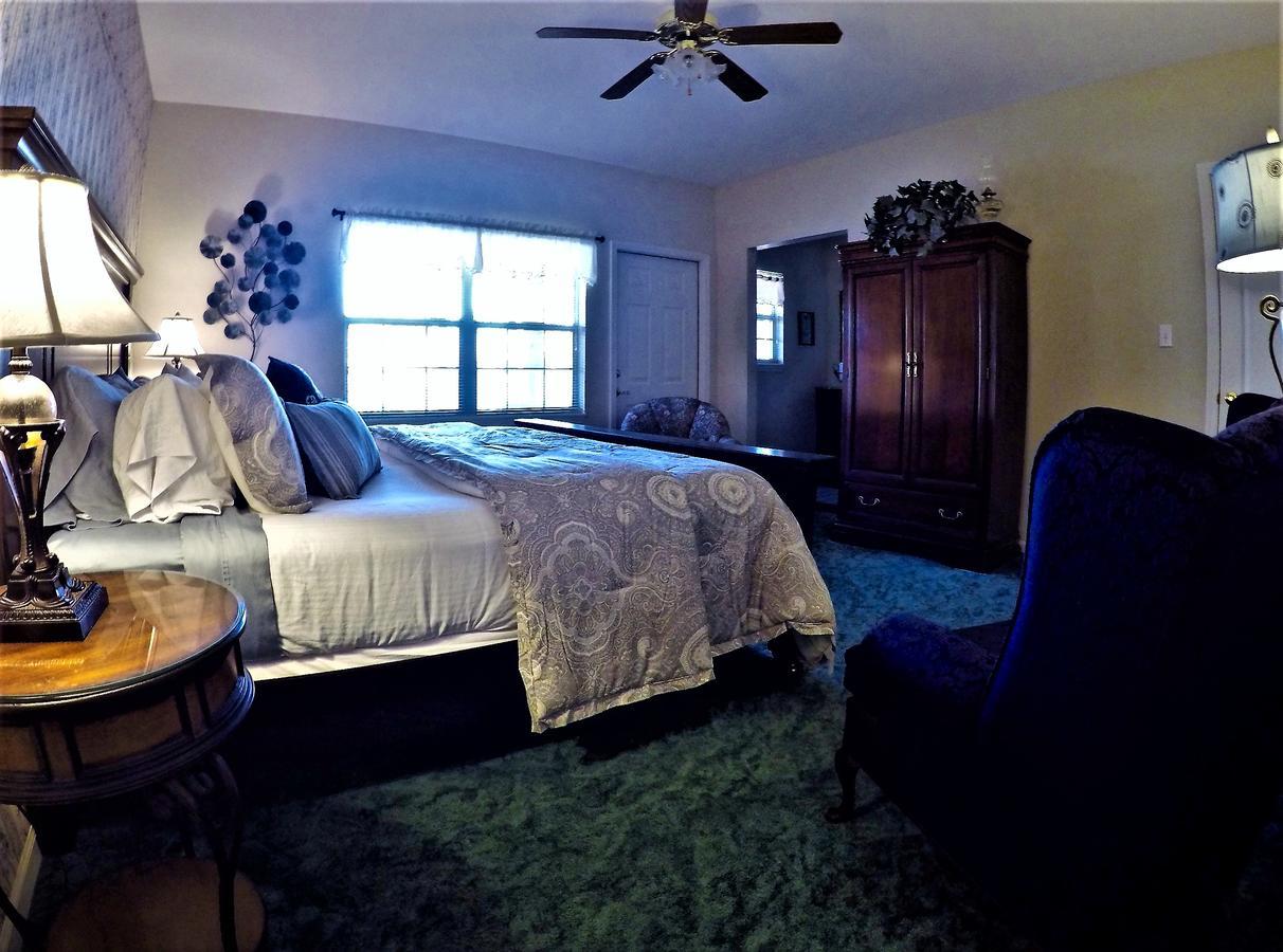 Bradford House Bed And Breakfast Бренсон Номер фото